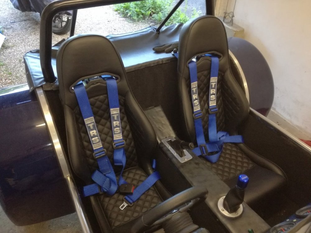 Seats.thumb.jpg.3c448805d44f8236a985b4b70540e01b.jpg